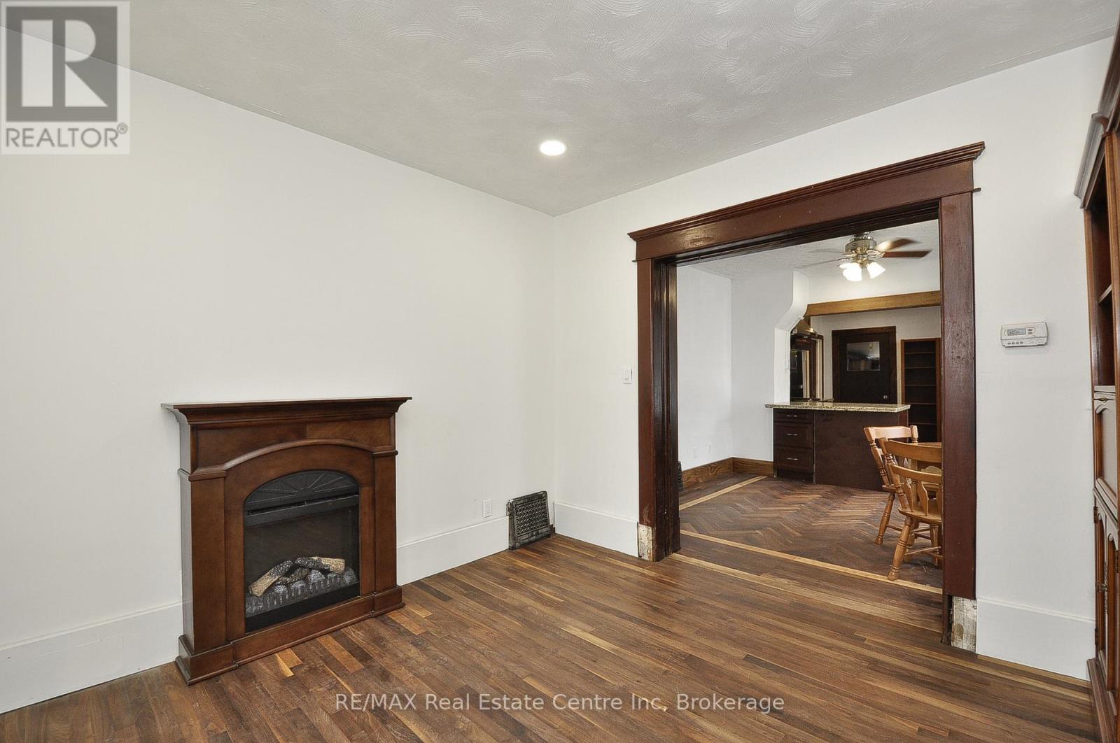 141 King Street, Brant, Ontario  N0E 1A0 - Photo 15 - X12498610