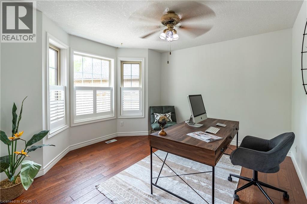 632 Bayhampton Crescent, Waterloo, Ontario  N2K 3N9 - Photo 3 - 40756216