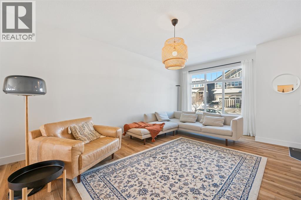 39 Sunrise Heights, Cochrane, Alberta  T4C 2R9 - Photo 5 - A2252595