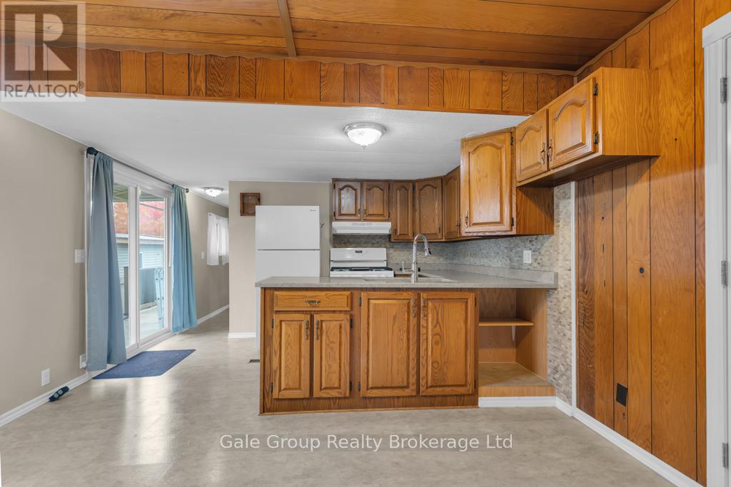 596101 Hwy 59 Tropicana #15 Crescent E, East Zorra-Tavistock, Ontario  N4P 7W1 - Photo 13 - X12498636