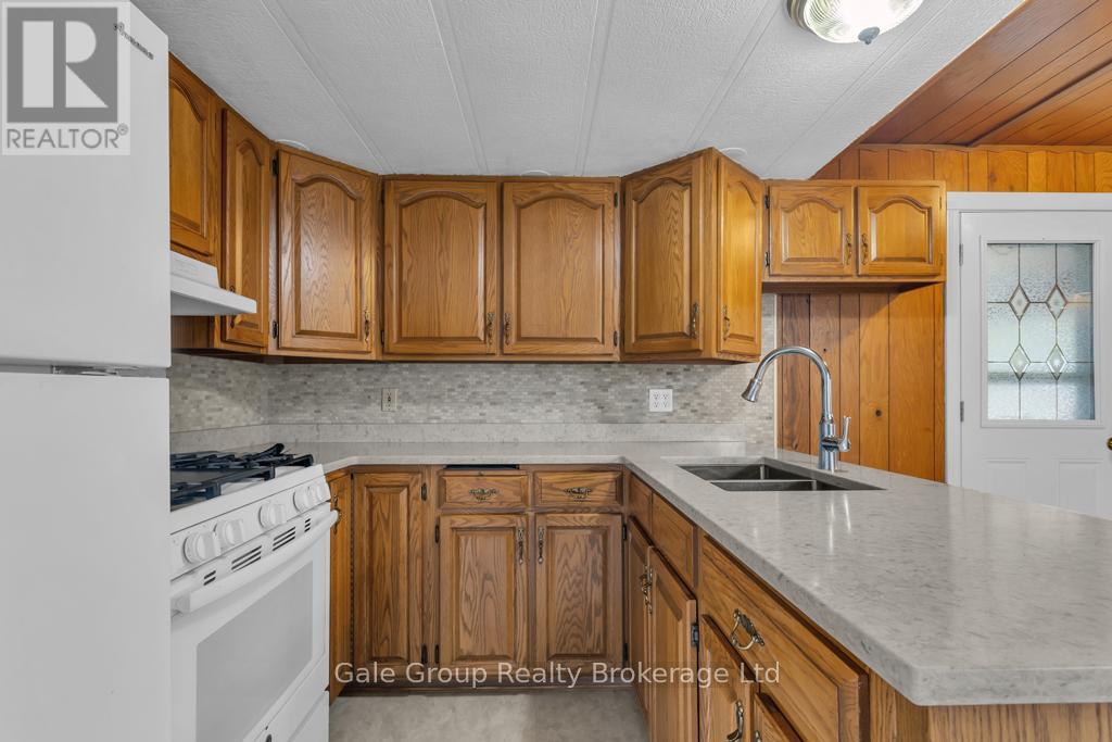 596101 Hwy 59 Tropicana #15 Crescent E, East Zorra-Tavistock, Ontario  N4P 7W1 - Photo 16 - X12498636