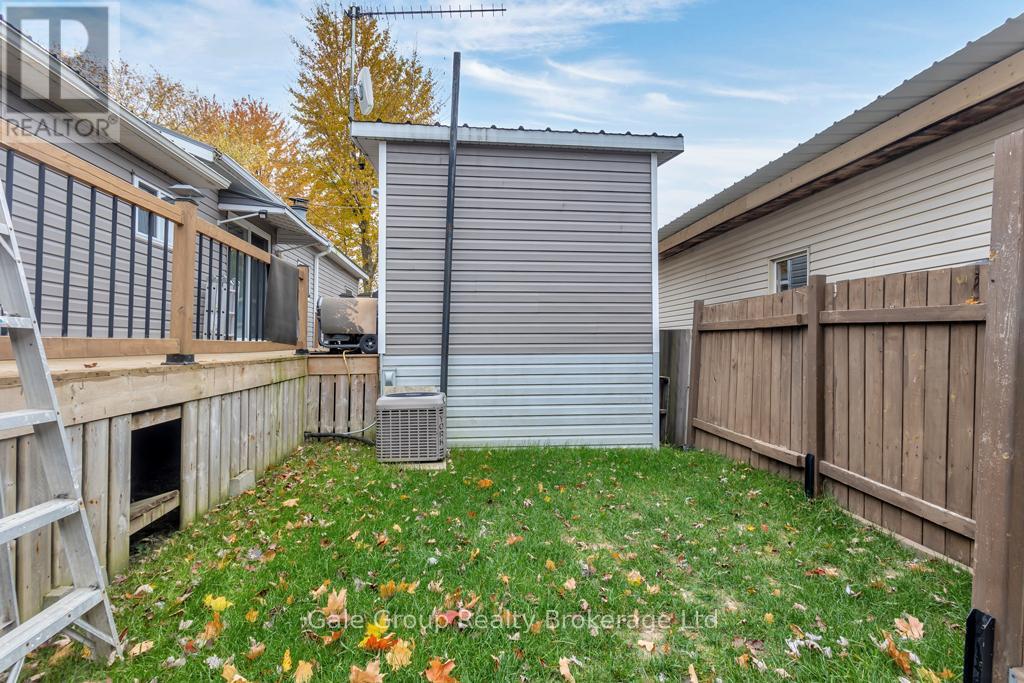 596101 Hwy 59 Tropicana #15 Crescent E, East Zorra-Tavistock, Ontario  N4P 7W1 - Photo 8 - X12498636