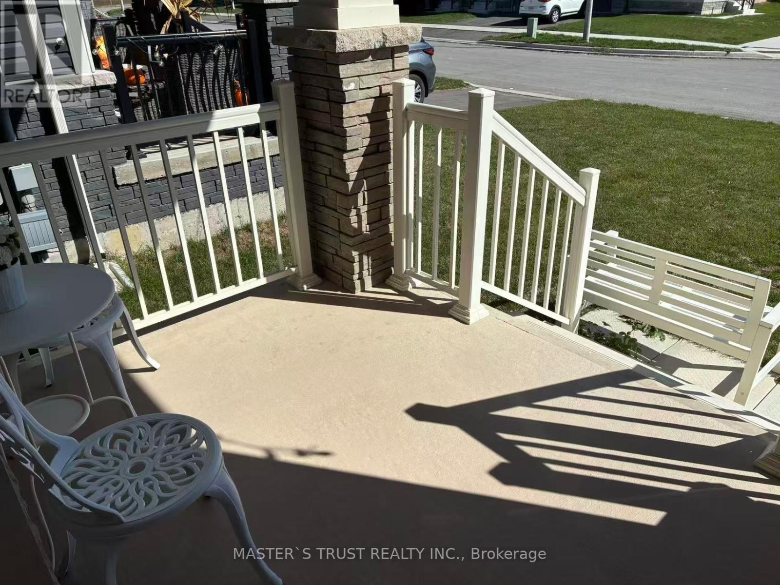 141 Keelson Street, Welland, Ontario  L3B 0M6 - Photo 4 - X12399867