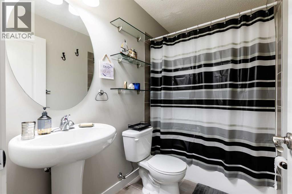 1908 Baywater Alley Sw, Airdrie, Alberta  T4B 0T3 - Photo 31 - A2266697