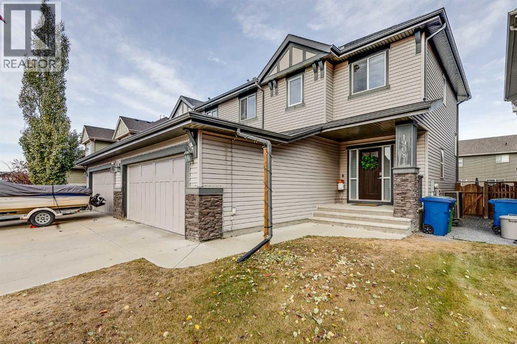 1908 Baywater Alley Sw, Airdrie, Alberta  T4B 0T3 - Photo 41 - A2266697