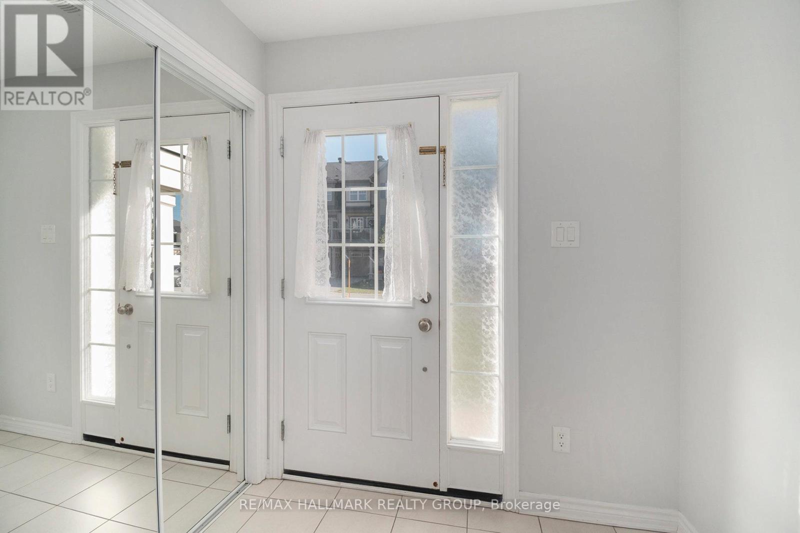 106 Helenium Lane, Ottawa, Ontario  K4A 1C7 - Photo 3 - X12498640