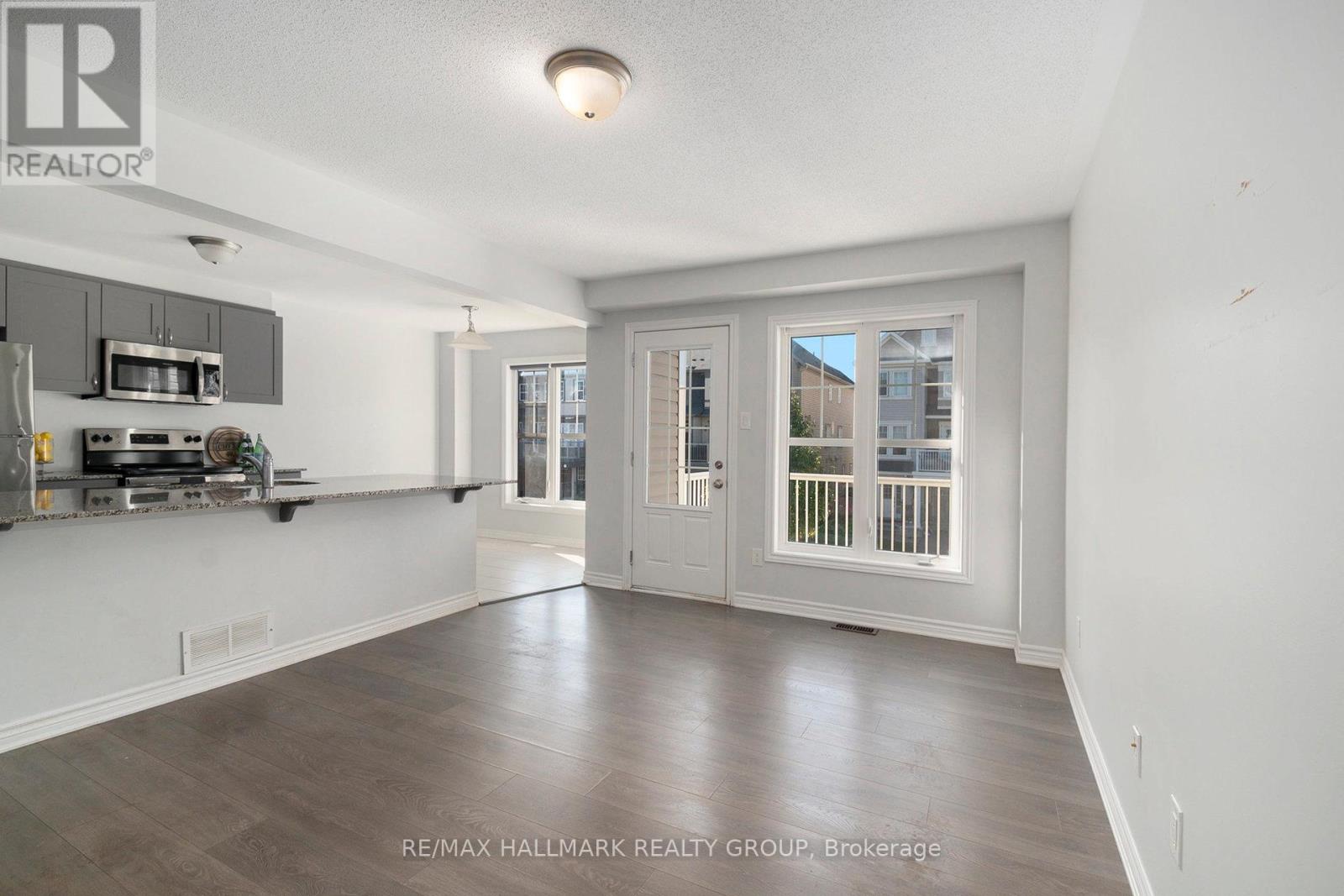 106 Helenium Lane, Ottawa, Ontario  K4A 1C7 - Photo 5 - X12498640