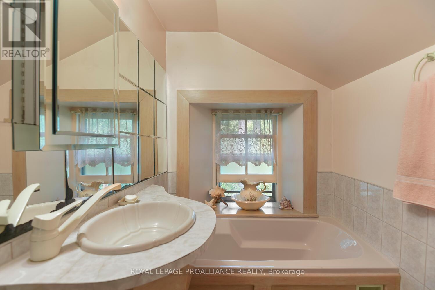 3646 Maple Avenue, Augusta, Ontario  K0E 1T0 - Photo 19 - X12498662