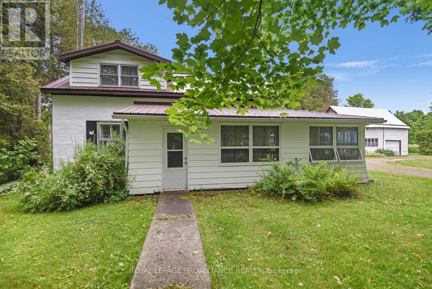 3646 Maple Avenue, Augusta, Ontario  K0E 1T0 - Photo 2 - X12498662