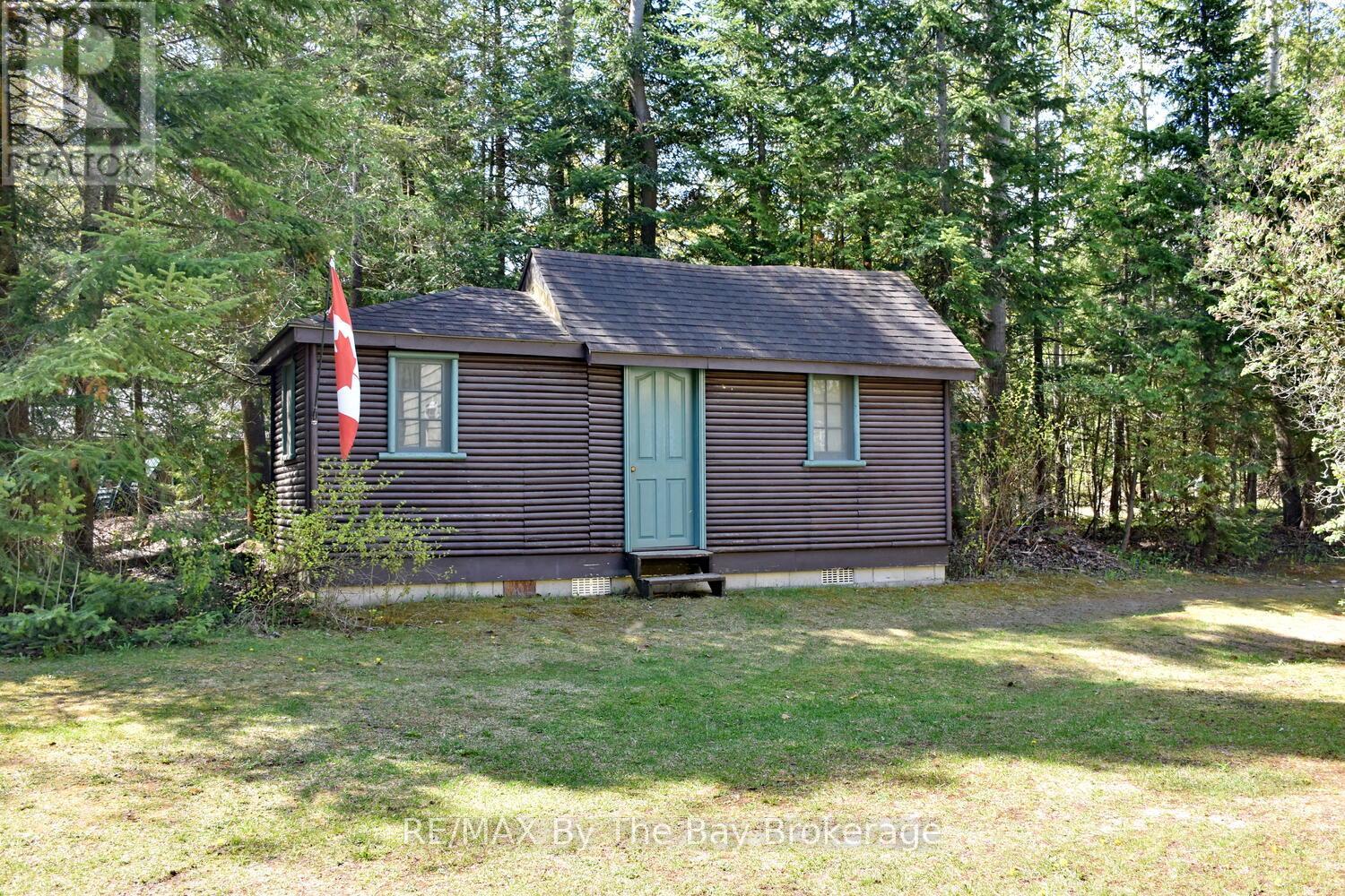 15 Sylvan Avenue, Wasaga Beach, Ontario  L9Z 1T3 - Photo 42 - S12498628