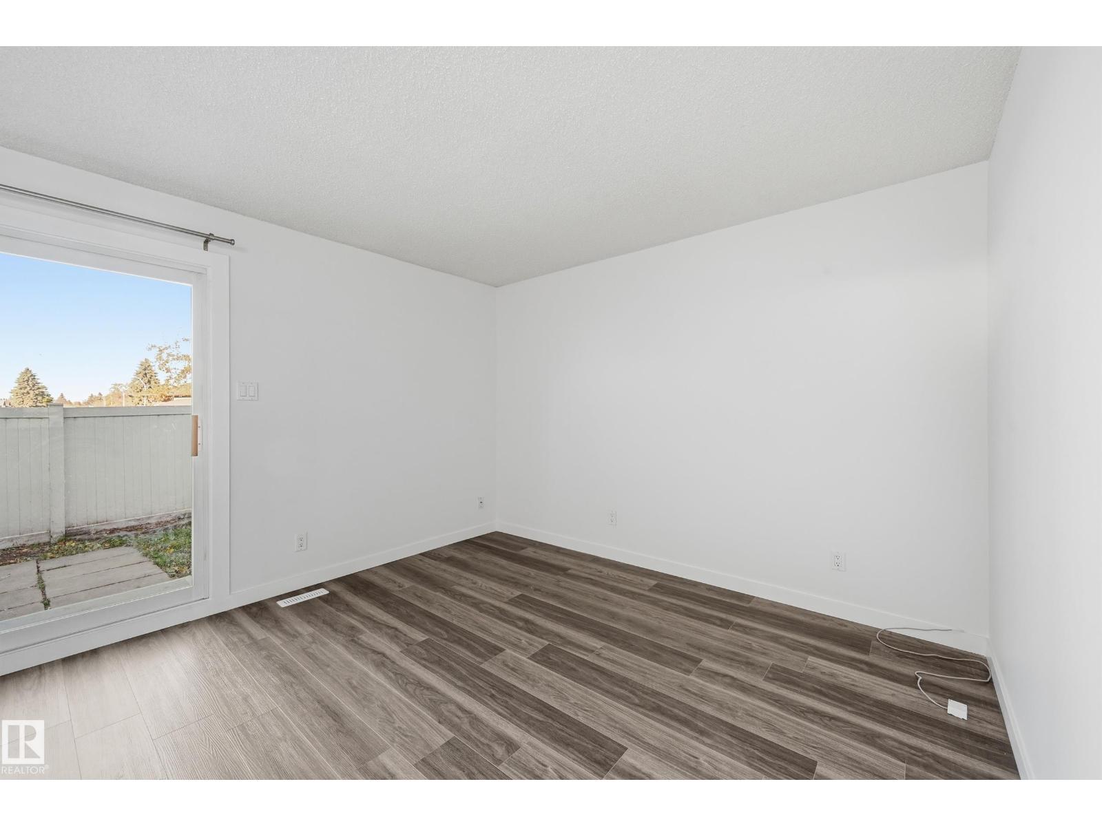 11406 139 Av Nw, Edmonton, Alberta T5X 3L4 - Photo 8 - E4463925