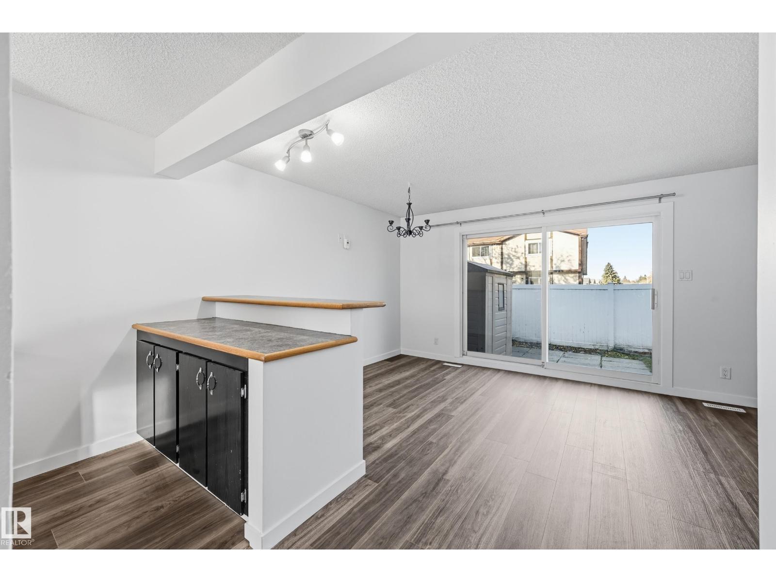 11406 139 Av Nw, Edmonton, Alberta T5X 3L4 - Photo 3 - E4463925