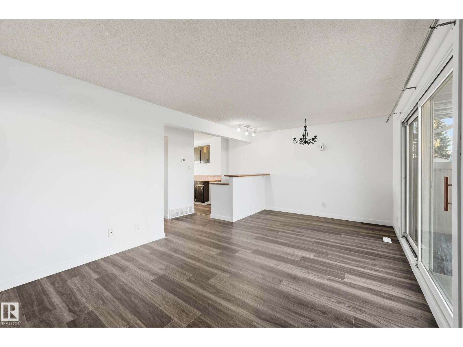 11406 139 Av Nw, Edmonton, Alberta T5X 3L4 - Photo 7 - E4463925