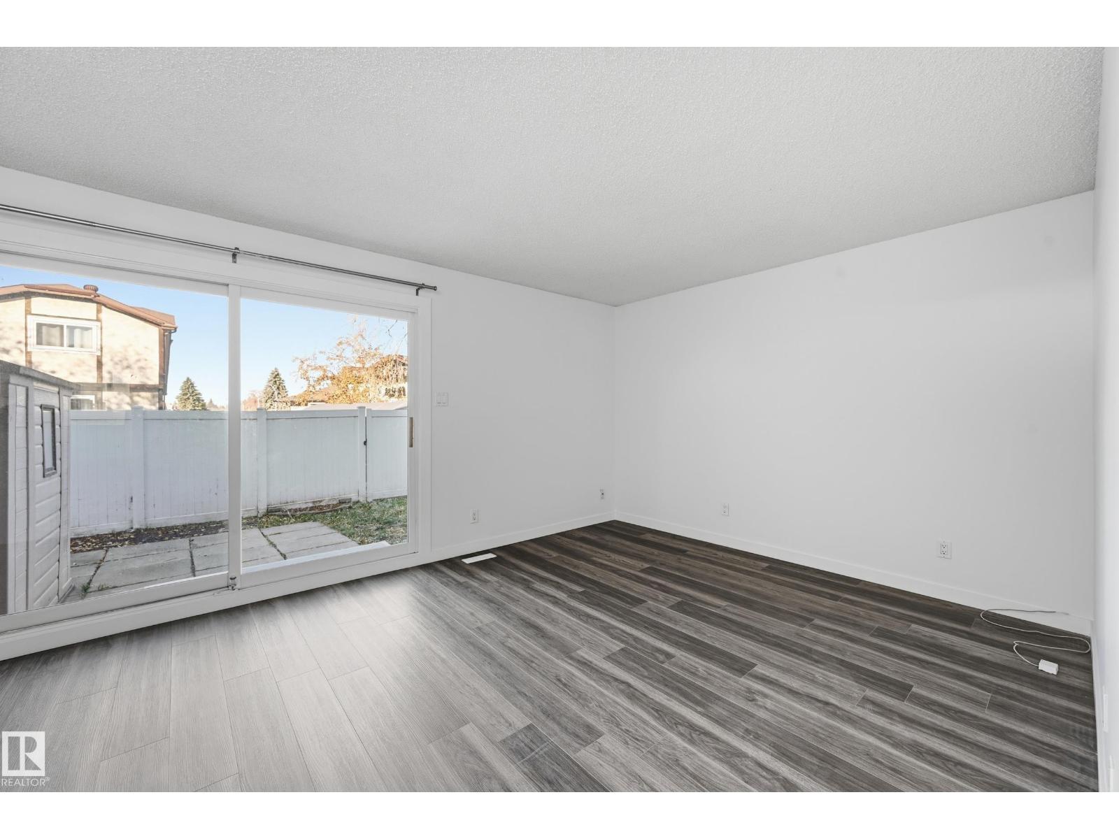 11406 139 Av Nw, Edmonton, Alberta T5X 3L4 - Photo 5 - E4463925