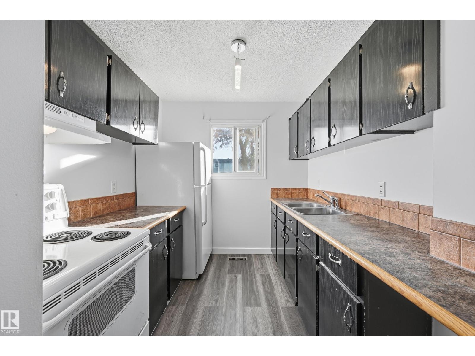 11406 139 Av Nw, Edmonton, Alberta T5X 3L4 - Photo 13 - E4463925