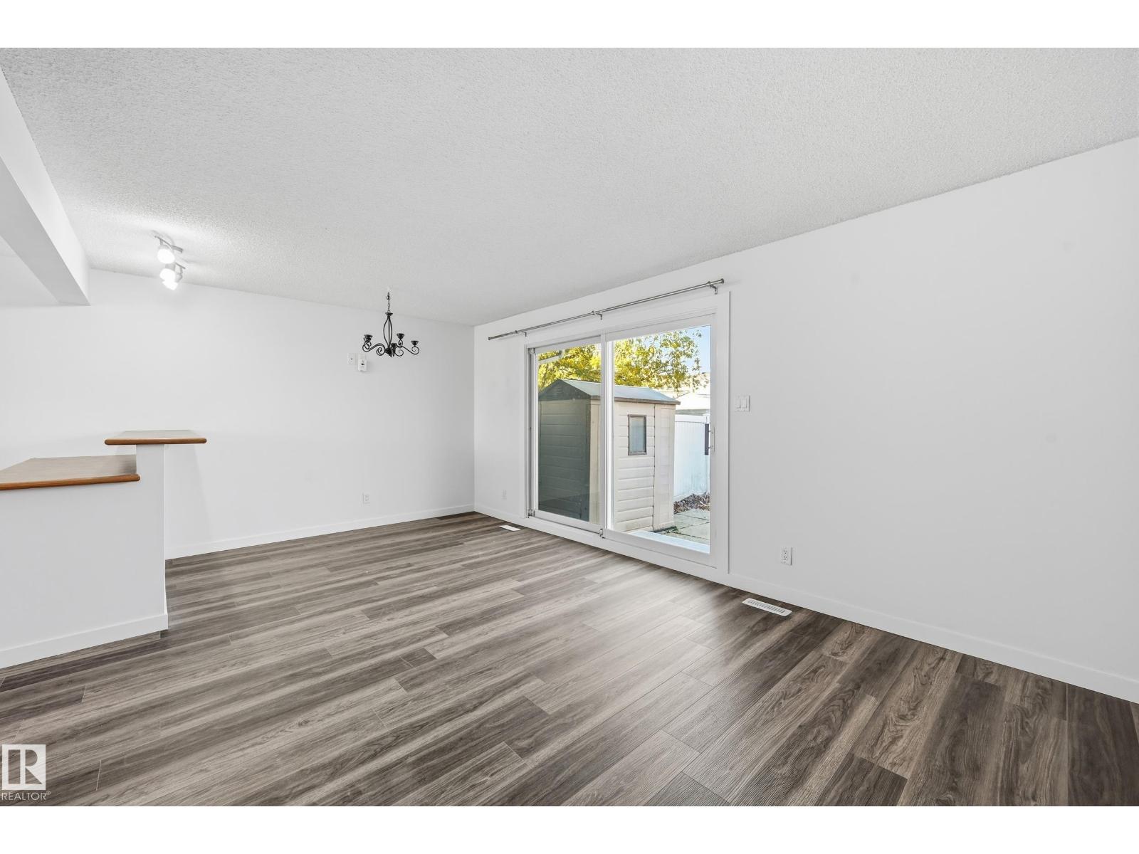 11406 139 Av Nw, Edmonton, Alberta T5X 3L4 - Photo 6 - E4463925