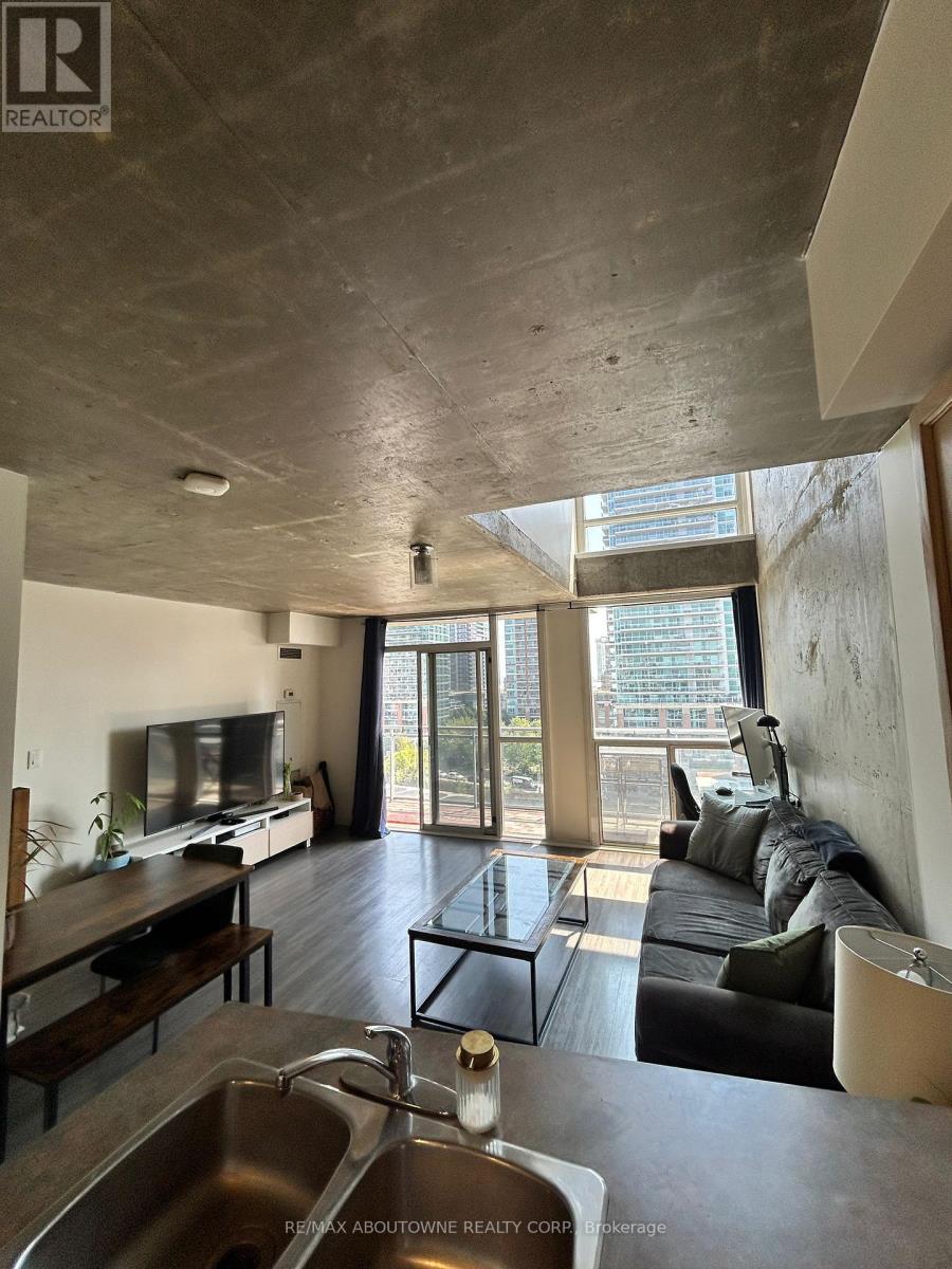 1005 - 1029 KING STREET W, Toronto, Ontario