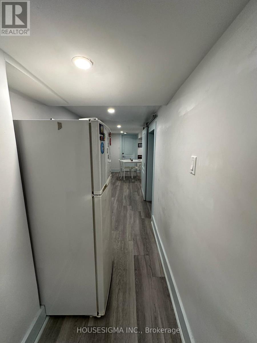 Lower - 48 Euclid Avenue, Toronto, Ontario  M6J 2J6 - Photo 18 - C12498666