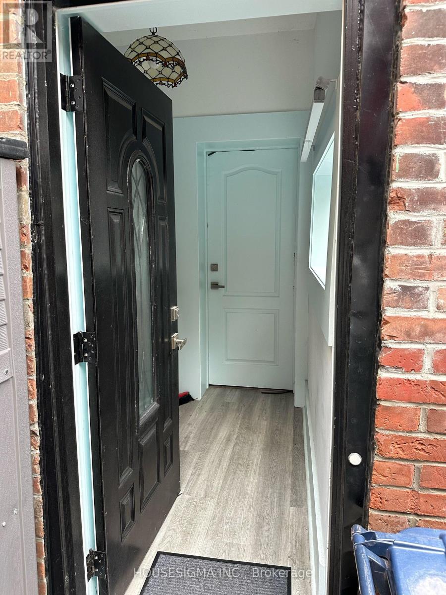 Lower - 48 Euclid Avenue, Toronto, Ontario  M6J 2J6 - Photo 4 - C12498666