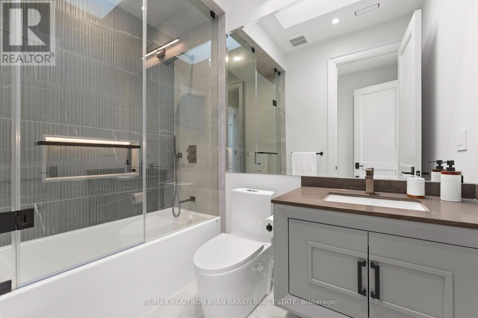 20 Tobruk Crescent, Toronto (Newtonbrook East), Ontario  M2M 3B4 - Photo 27 - C12498670