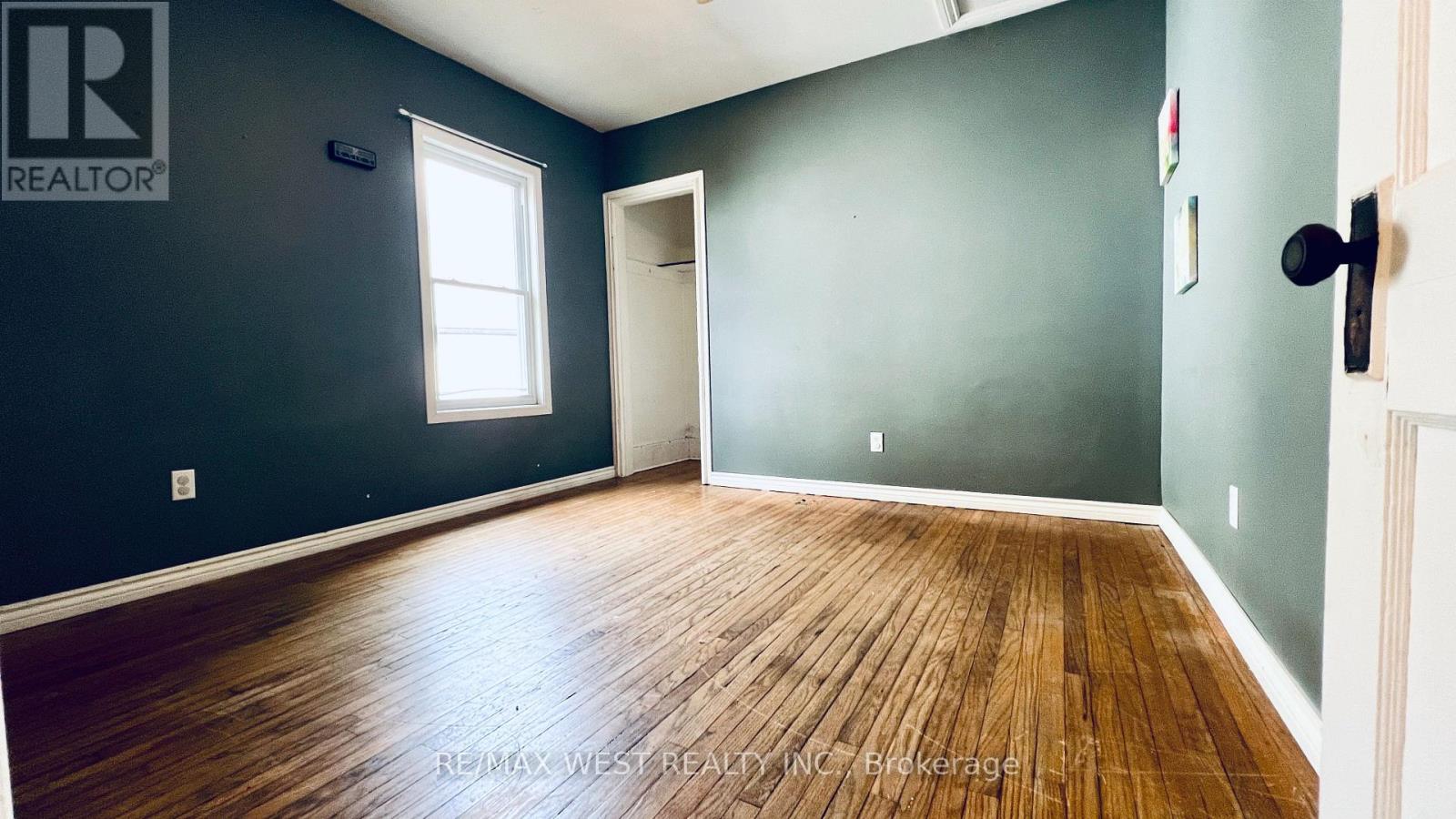 400 Brock Street S, Sarnia, Ontario  N7T 2X2 - Photo 10 - X12449560