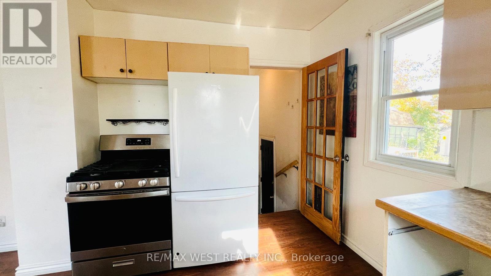 400 Brock Street S, Sarnia, Ontario  N7T 2X2 - Photo 6 - X12449560