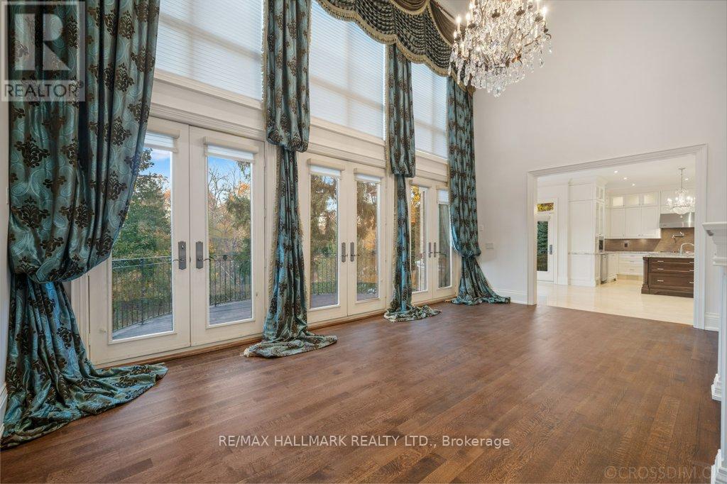 40 Maryvale Crescent, Richmond Hill, Ontario  L4C 6P8 - Photo 12 - N12498658