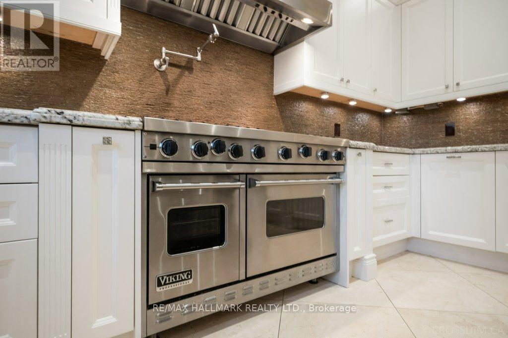 40 Maryvale Crescent, Richmond Hill, Ontario  L4C 6P8 - Photo 17 - N12498658