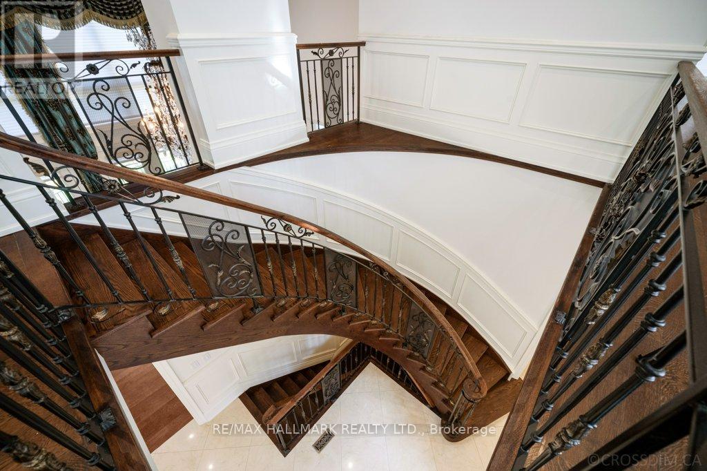 40 Maryvale Crescent, Richmond Hill, Ontario  L4C 6P8 - Photo 24 - N12498658