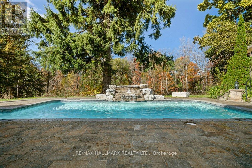 40 Maryvale Crescent, Richmond Hill, Ontario  L4C 6P8 - Photo 49 - N12498658