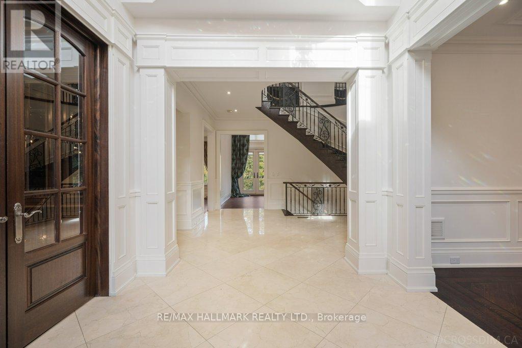 40 Maryvale Crescent, Richmond Hill, Ontario  L4C 6P8 - Photo 6 - N12498658