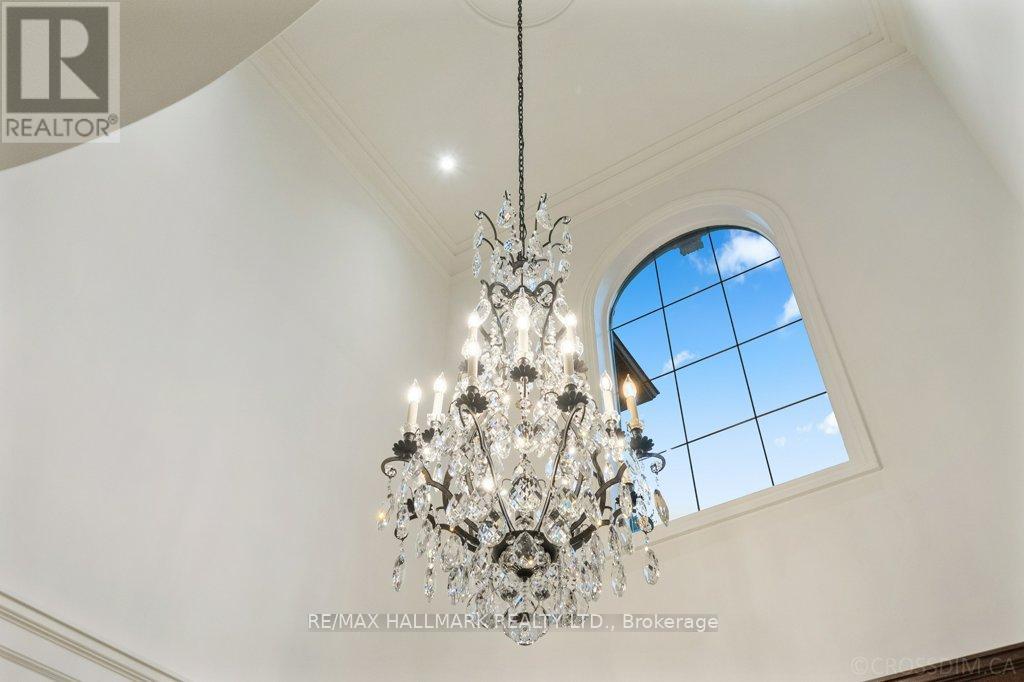 40 Maryvale Crescent, Richmond Hill, Ontario  L4C 6P8 - Photo 7 - N12498658