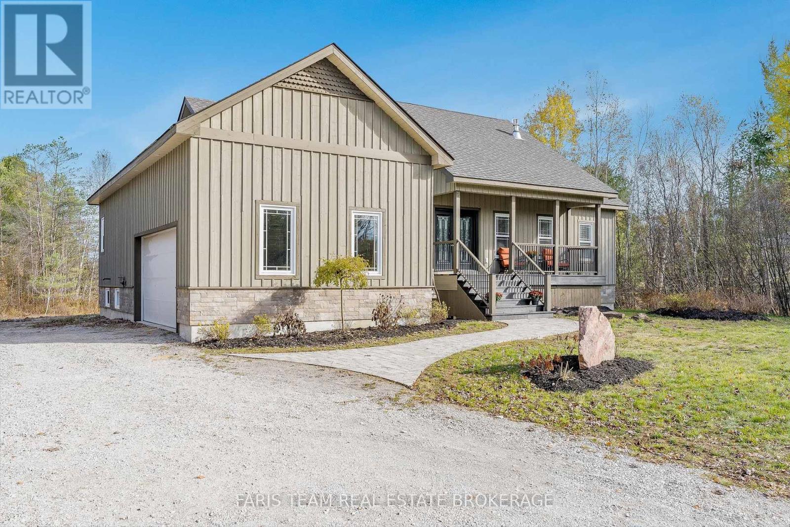 7589 Cronk Side Road, Severn (Washago), Ontario  L0K 2B0 - Photo 2 - S12498652