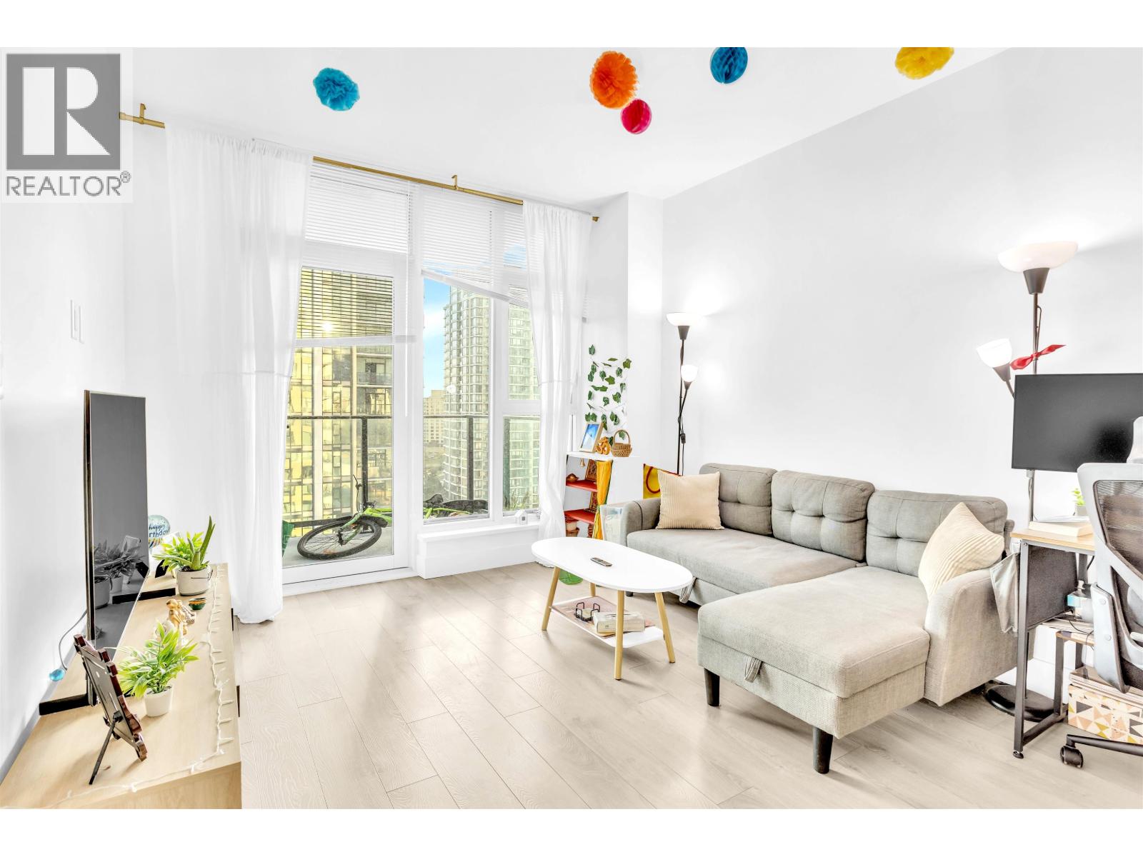 1411 7303 Noble Lane, Burnaby, British Columbia  V3N 0H2 - Photo 4 - R3063006