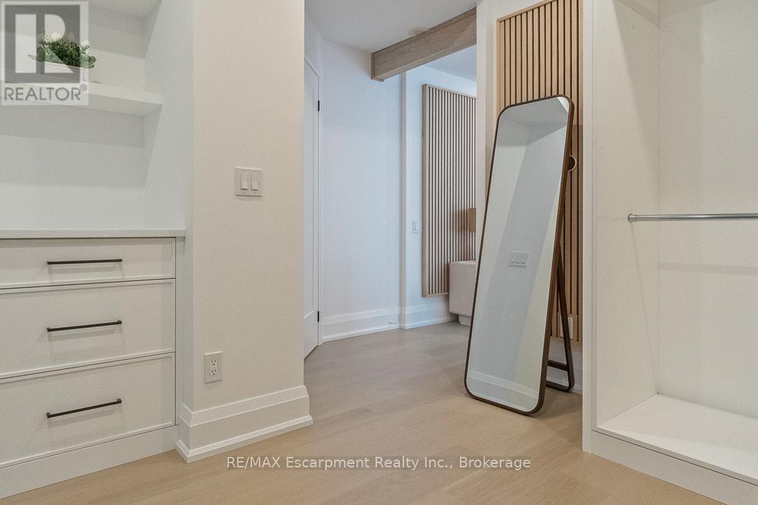 103 - 40 Old Mill Road, Oakville, Ontario  L6J 7W2 - Photo 27 - W12498242