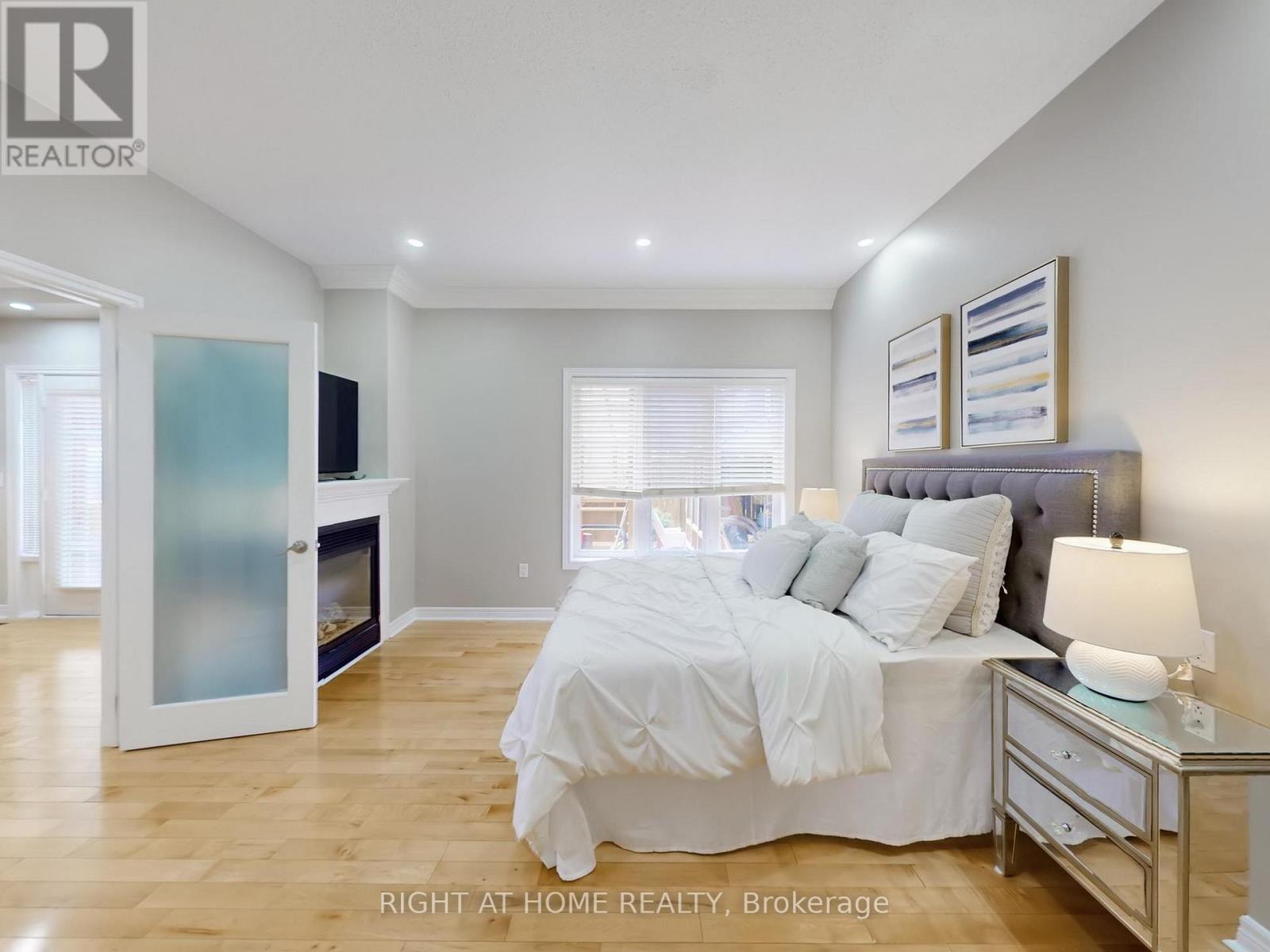 3585 Stonecutter Crescent, Mississauga, Ontario  L5M 7N7 - Photo 16 - W12498638