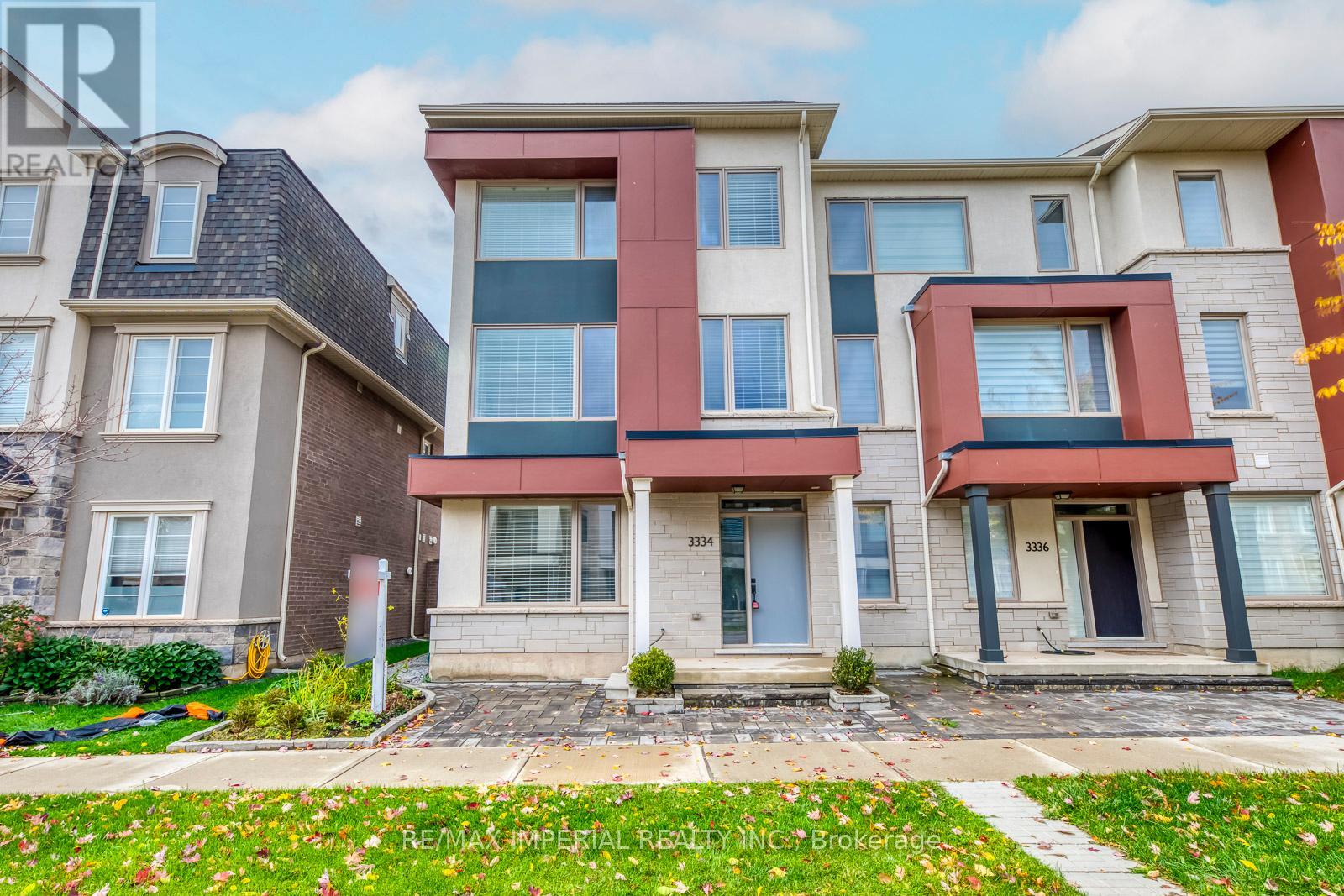 3334 Carding Mill Trail, Oakville, Ontario  L6M 1R7 - Photo 3 - W12498648