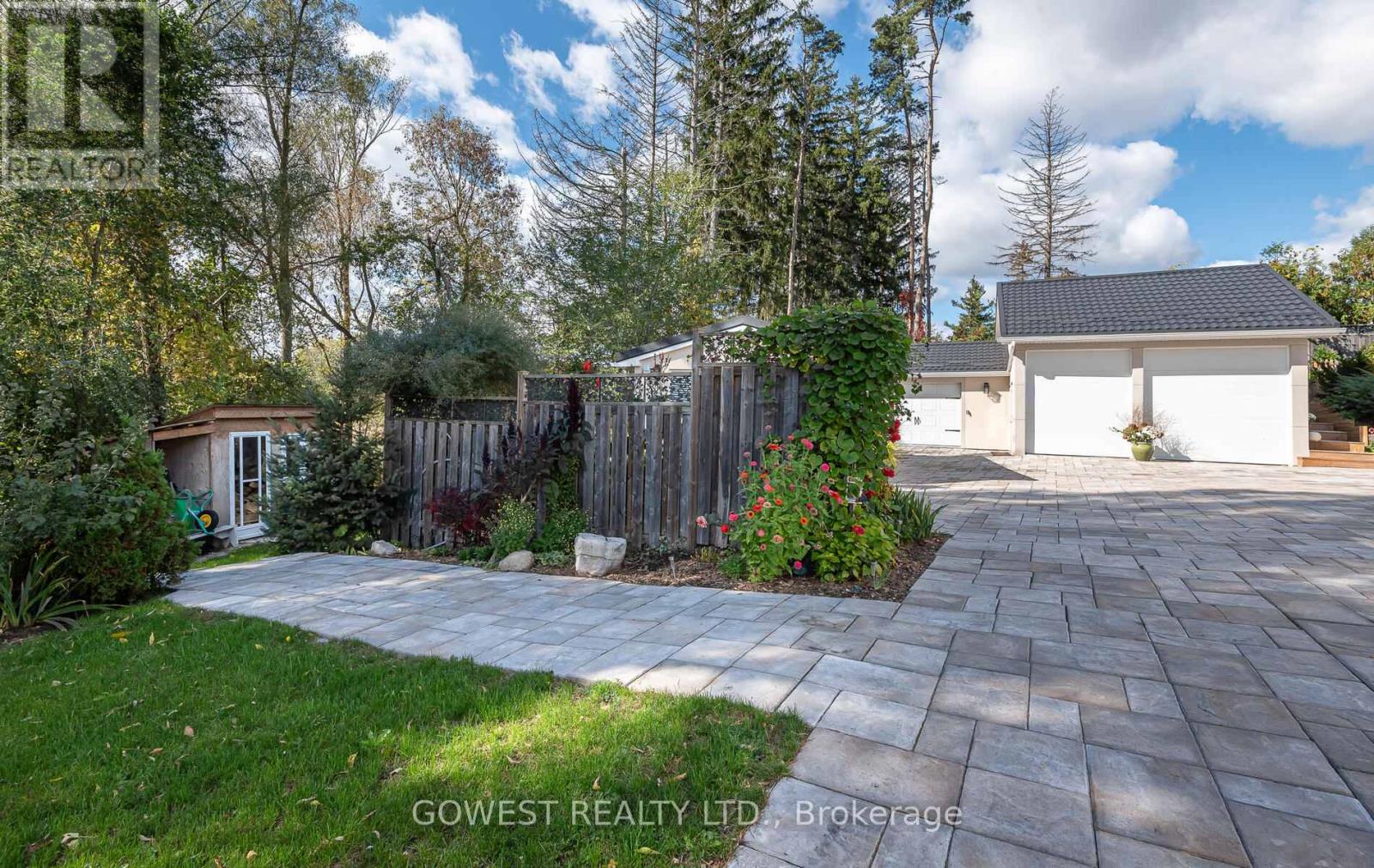 2670 Embleton Road, Brampton, Ontario  L6X 0E2 - Photo 7 - W12498680