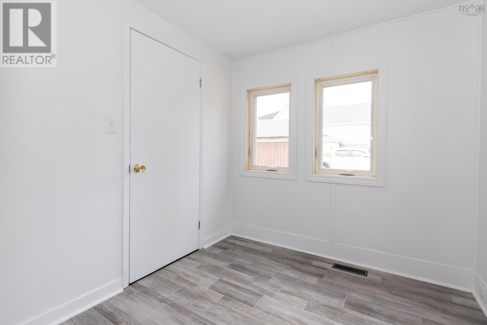 21 Mechanic Street, Springhill, Nova Scotia  B0M 1X0 - Photo 24 - 202523358