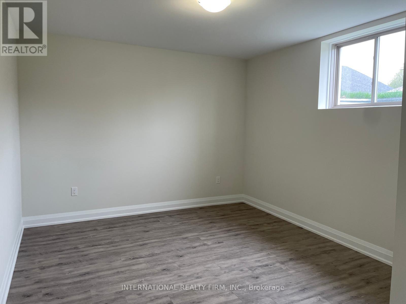 B - 184 Sanderling Crescent, Kawartha Lakes, Ontario  K9V 0M8 - Photo 10 - X12498672