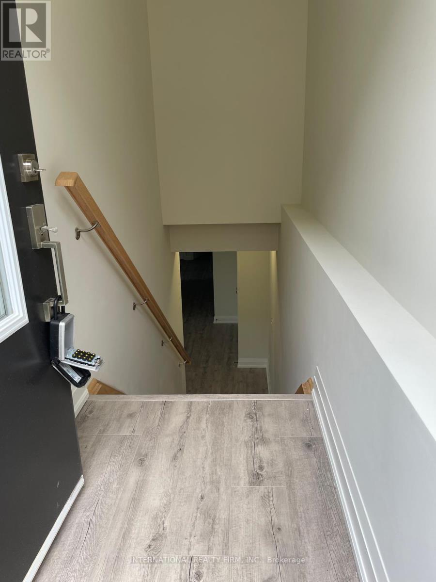 B - 184 Sanderling Crescent, Kawartha Lakes, Ontario  K9V 0M8 - Photo 3 - X12498672