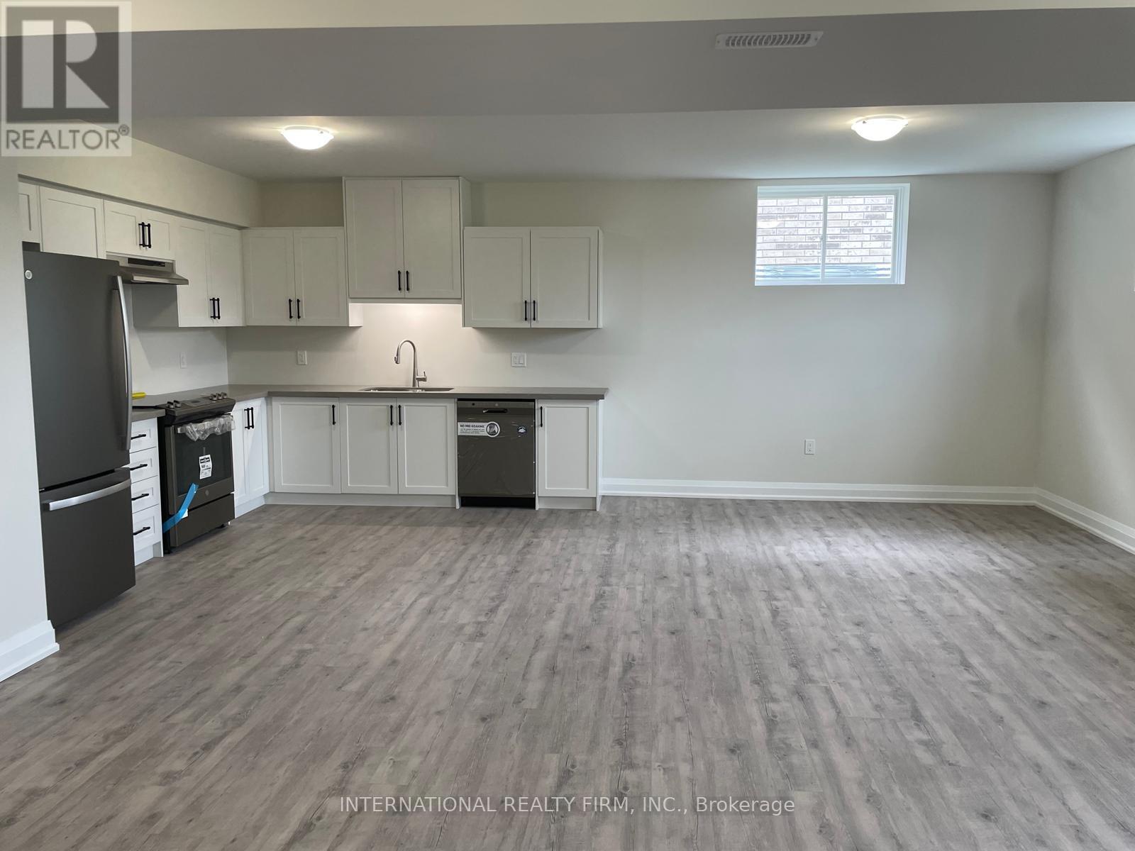 B - 184 Sanderling Crescent, Kawartha Lakes, Ontario  K9V 0M8 - Photo 5 - X12498672