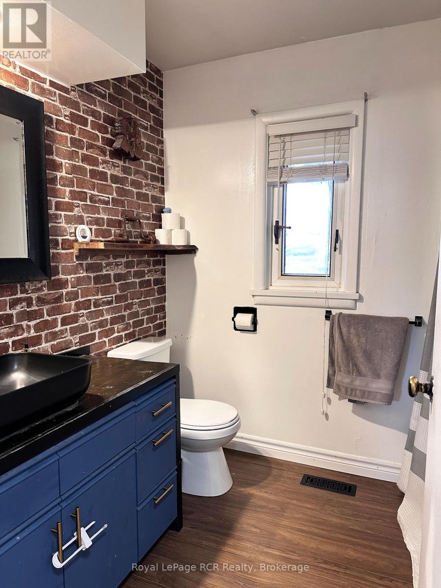 535 13th Street, Hanover, Ontario  N4N 1Y5 - Photo 13 - X12498738