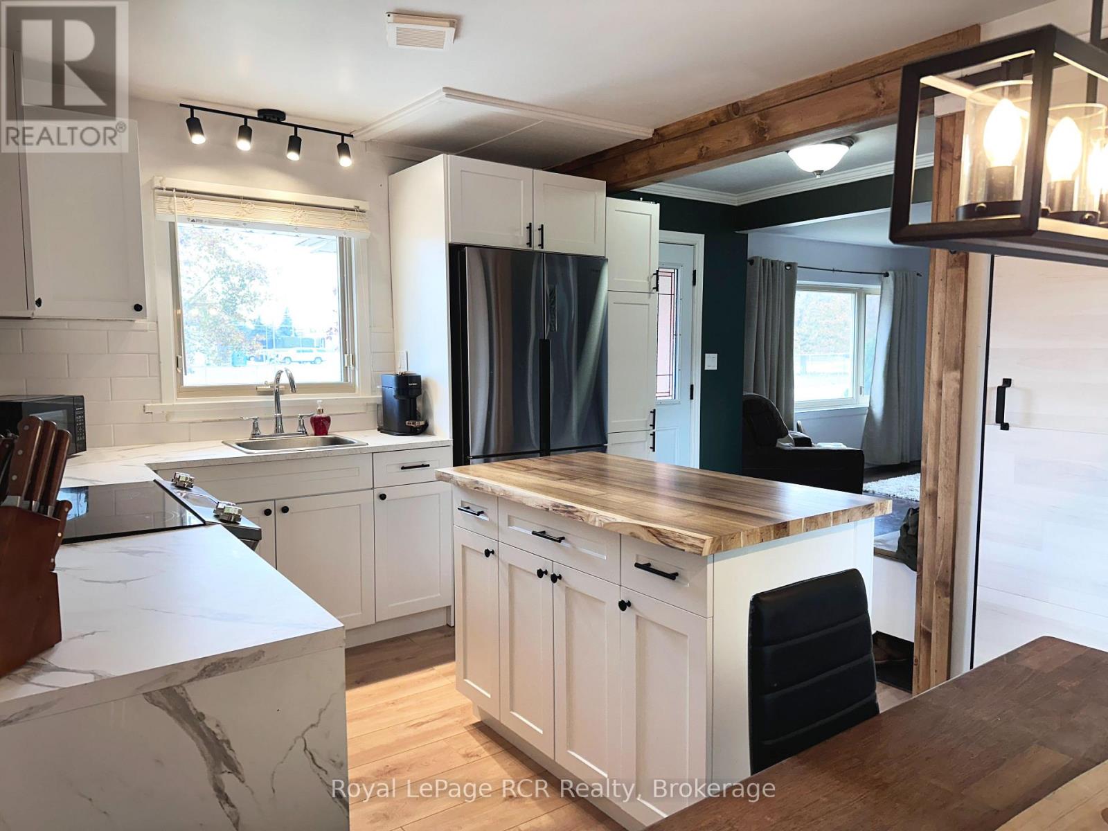 535 13th Street, Hanover, Ontario  N4N 1Y5 - Photo 8 - X12498738