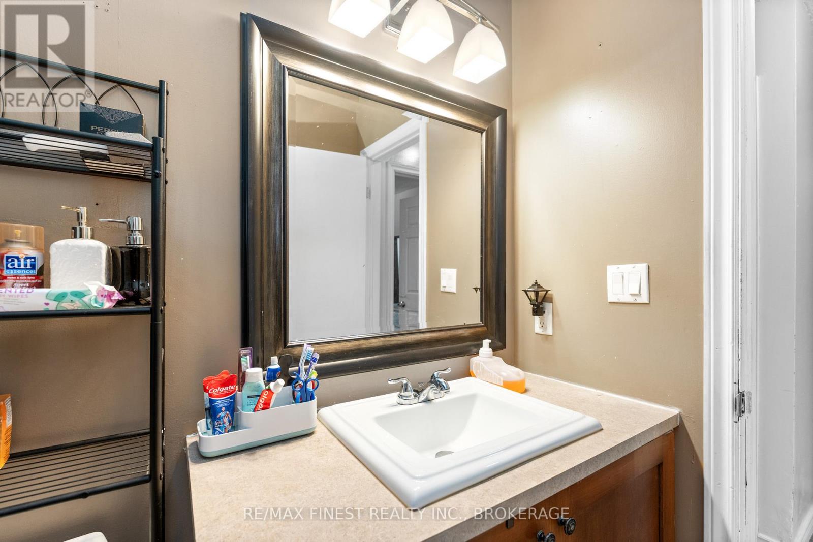 114 Jean Worrell Crescent, Kingston (Rideau), Ontario  K7K 6T3 - Photo 31 - X12498688