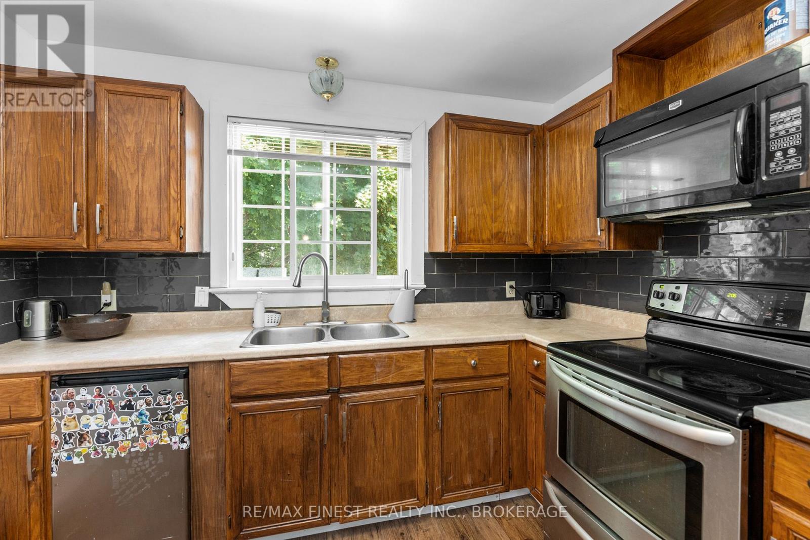 114 Jean Worrell Crescent, Kingston (Rideau), Ontario  K7K 6T3 - Photo 9 - X12498688