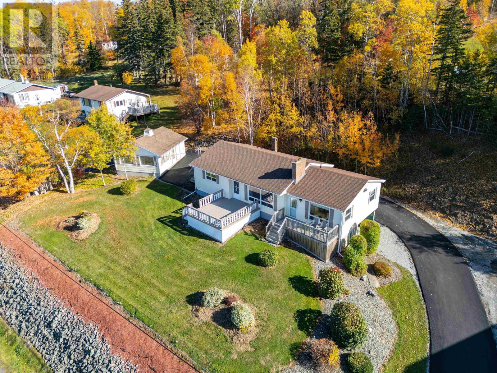 865 Georges River Road, Georges River, Nova Scotia  B1L 1H1 - Photo 3 - 202526493