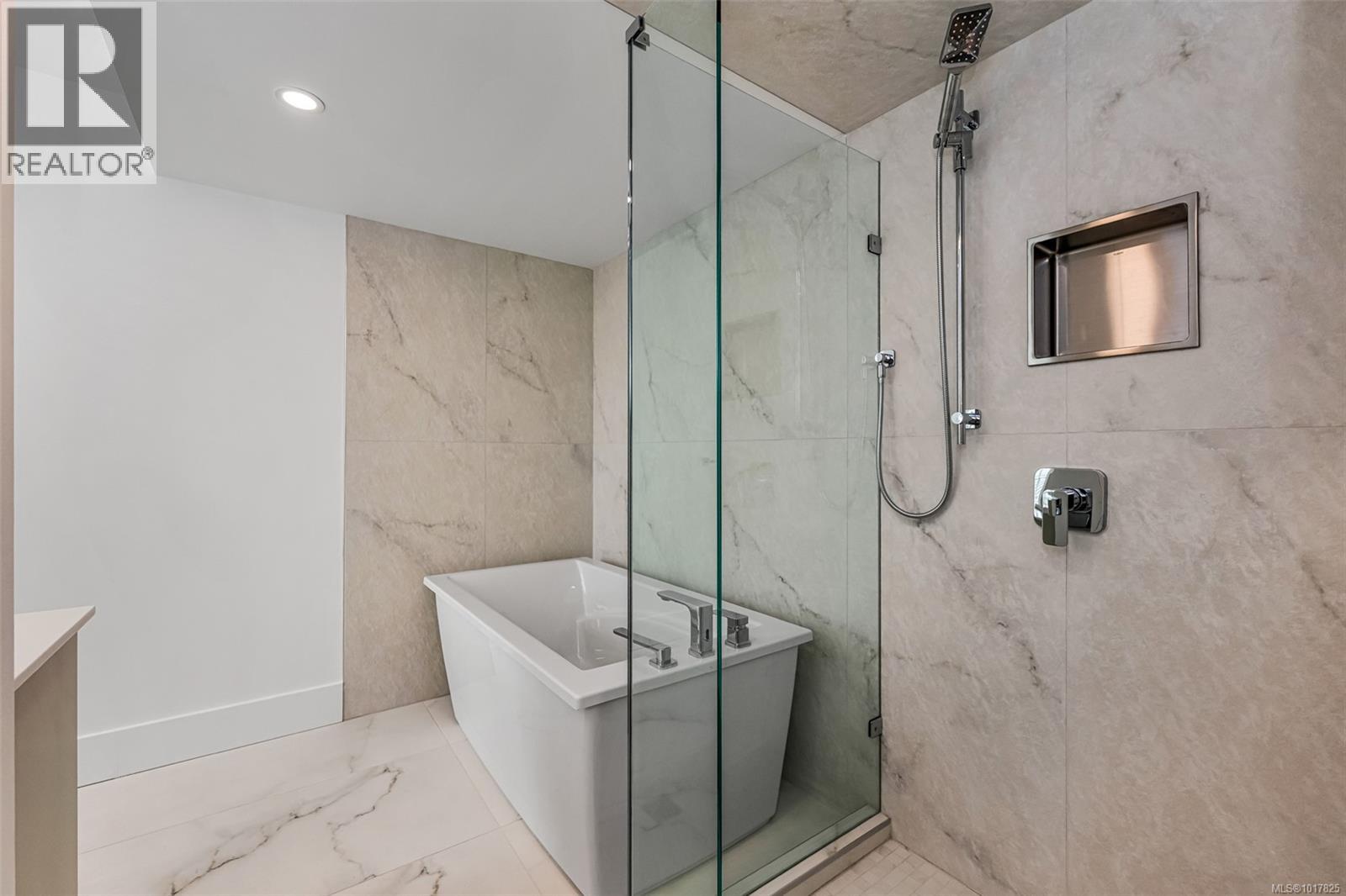 504 630 Montreal St, Victoria, British Columbia  V8V 4Y2 - Photo 28 - 1017825