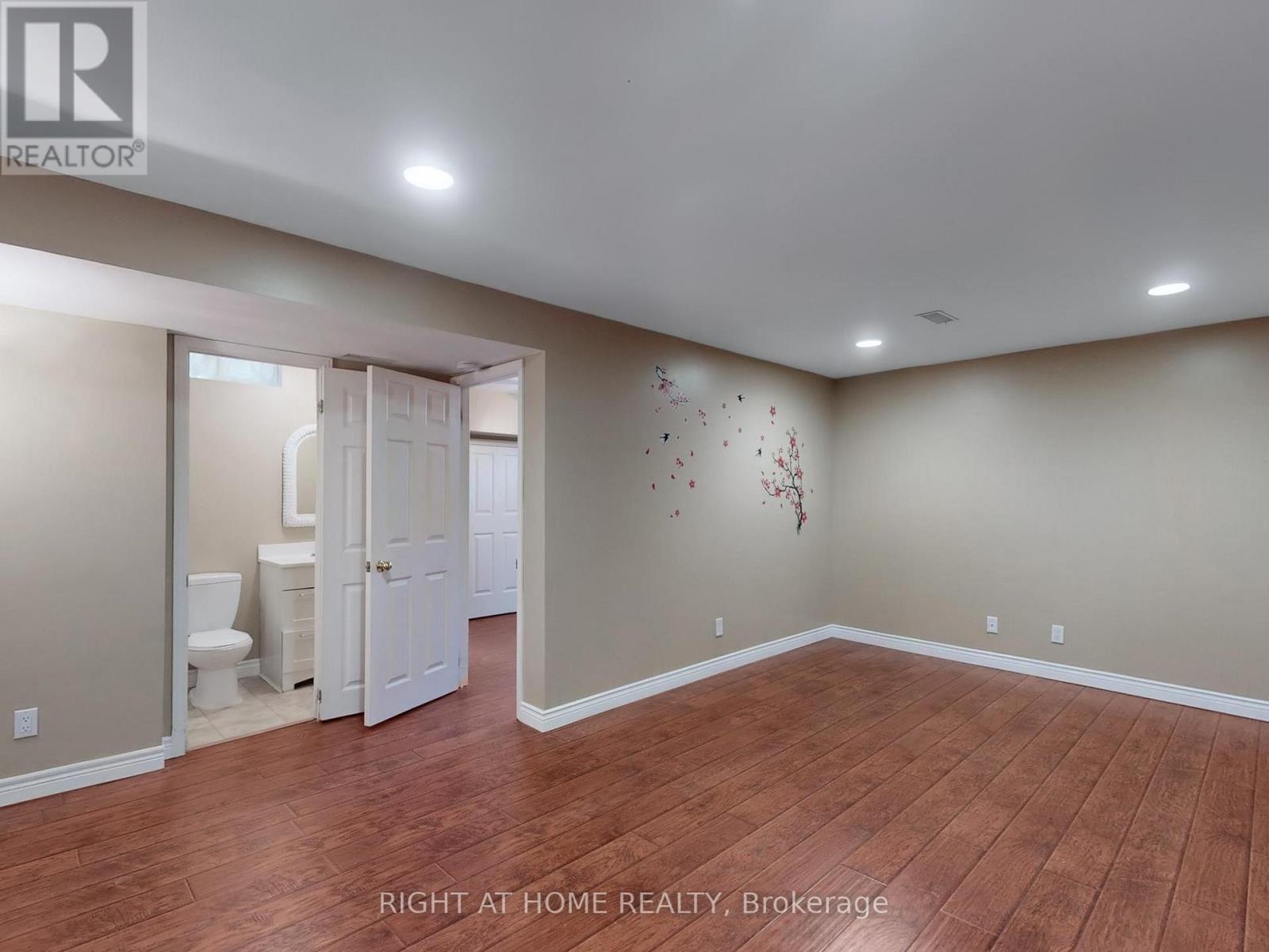 94 Reginald Crescent, Markham, Ontario  L3P 3T9 - Photo 11 - N12338721