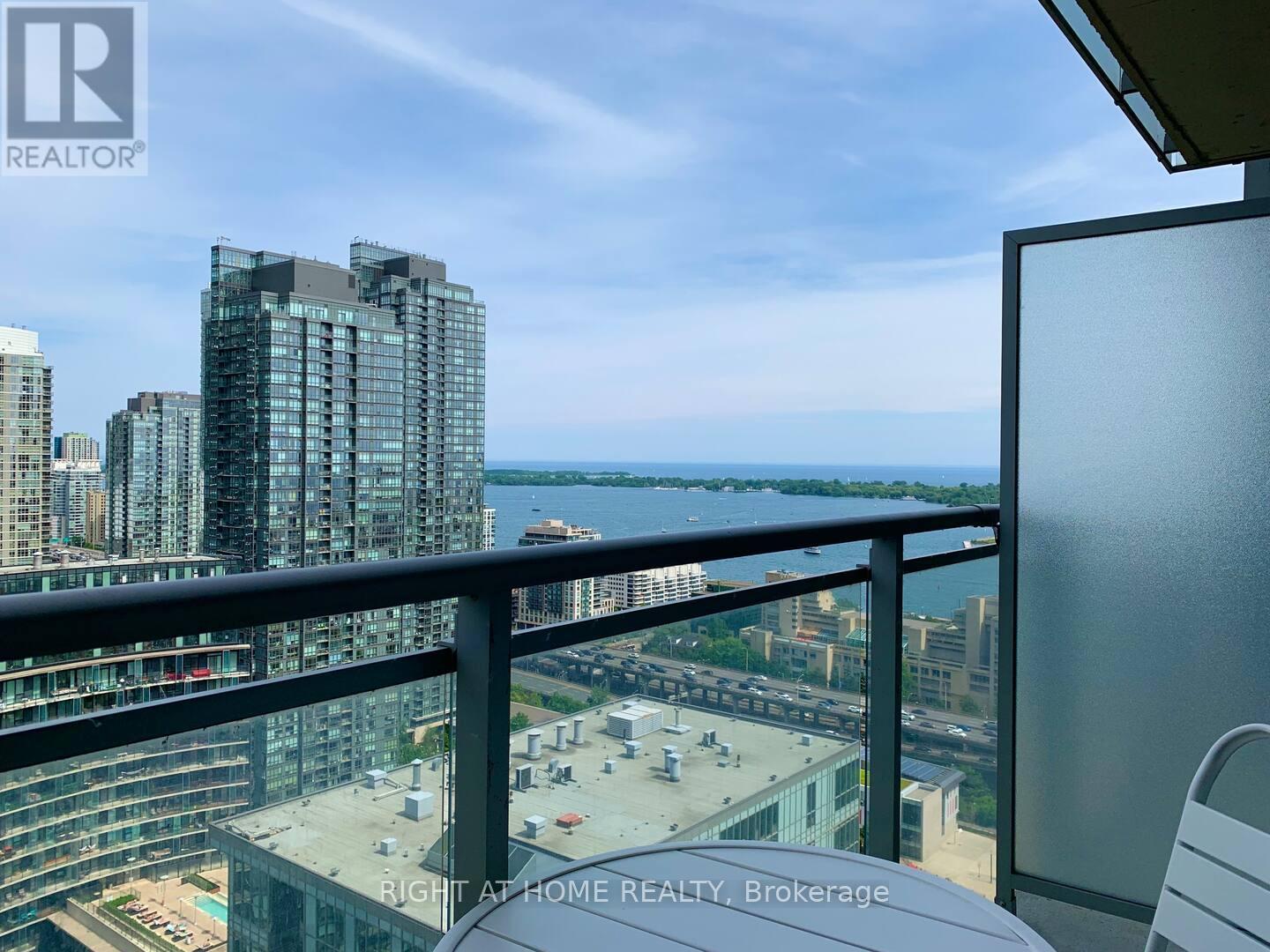 3303 - 15 Iceboat Terrace, Toronto, Ontario  M5V 4A5 - Photo 12 - C12498710